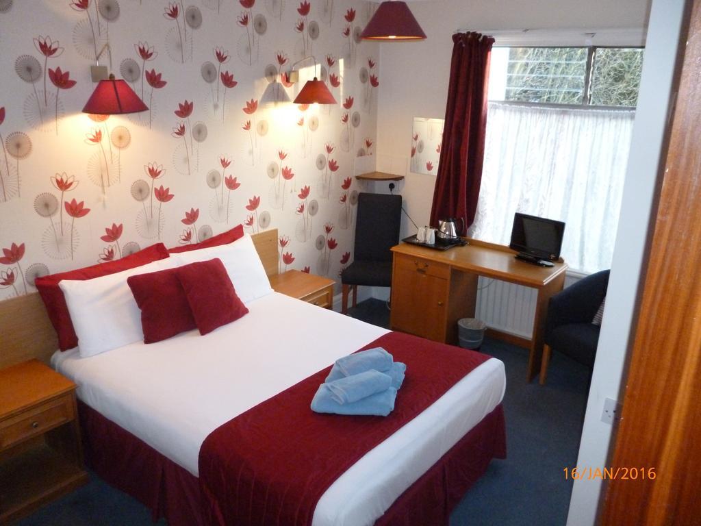 Grange Lodge Hotel - B&B Londres Habitación foto