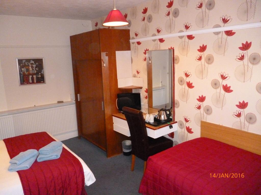 Grange Lodge Hotel - B&B Londres Habitación foto