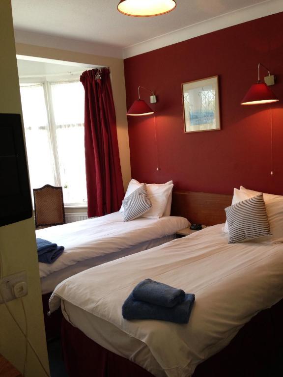 Grange Lodge Hotel - B&B Londres Habitación foto
